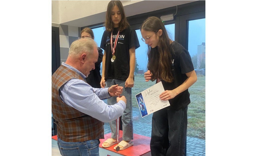 Podsumowanie ostatnich zawodów pływackich i maratonu.